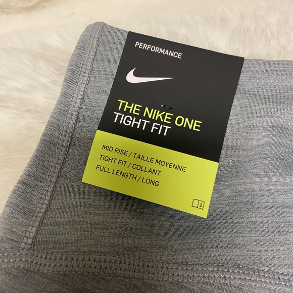 Last one! NWT! Nike Plus size moisture wicking tights 3X grey - Picture 3 of 7
